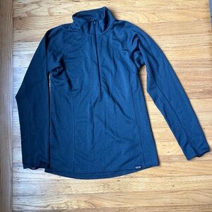 Women’s Patagonia Navy Quarter zip Midweight Capilene base layer
